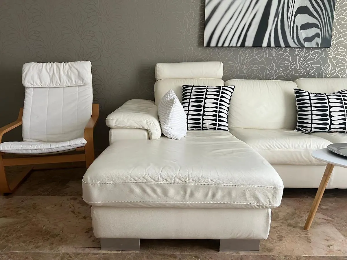 Apartment Ferienwohnung Apartamento La Calahorra Con Parking Gratuito Córdoba