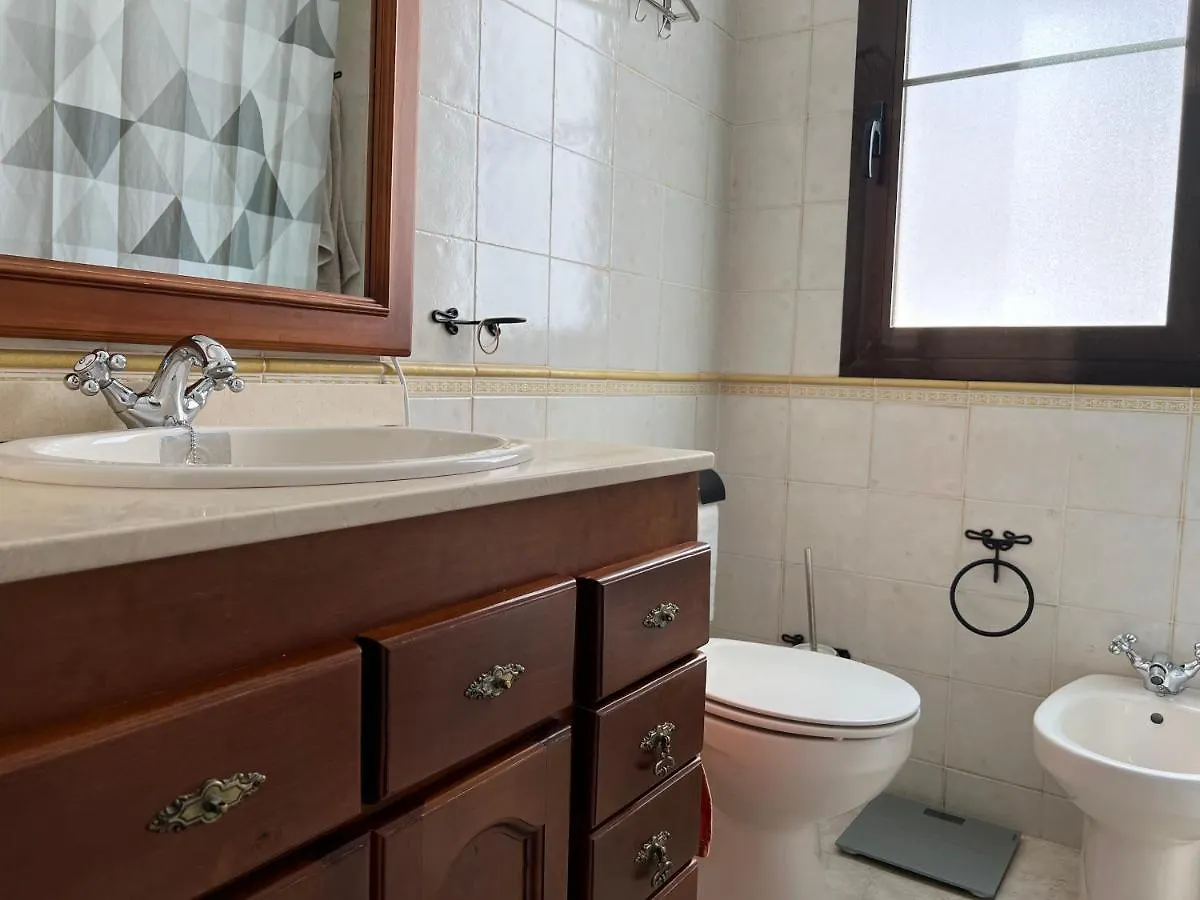 Apartamento La Calahorra Con Parking Gratuito Apartment Cordoba