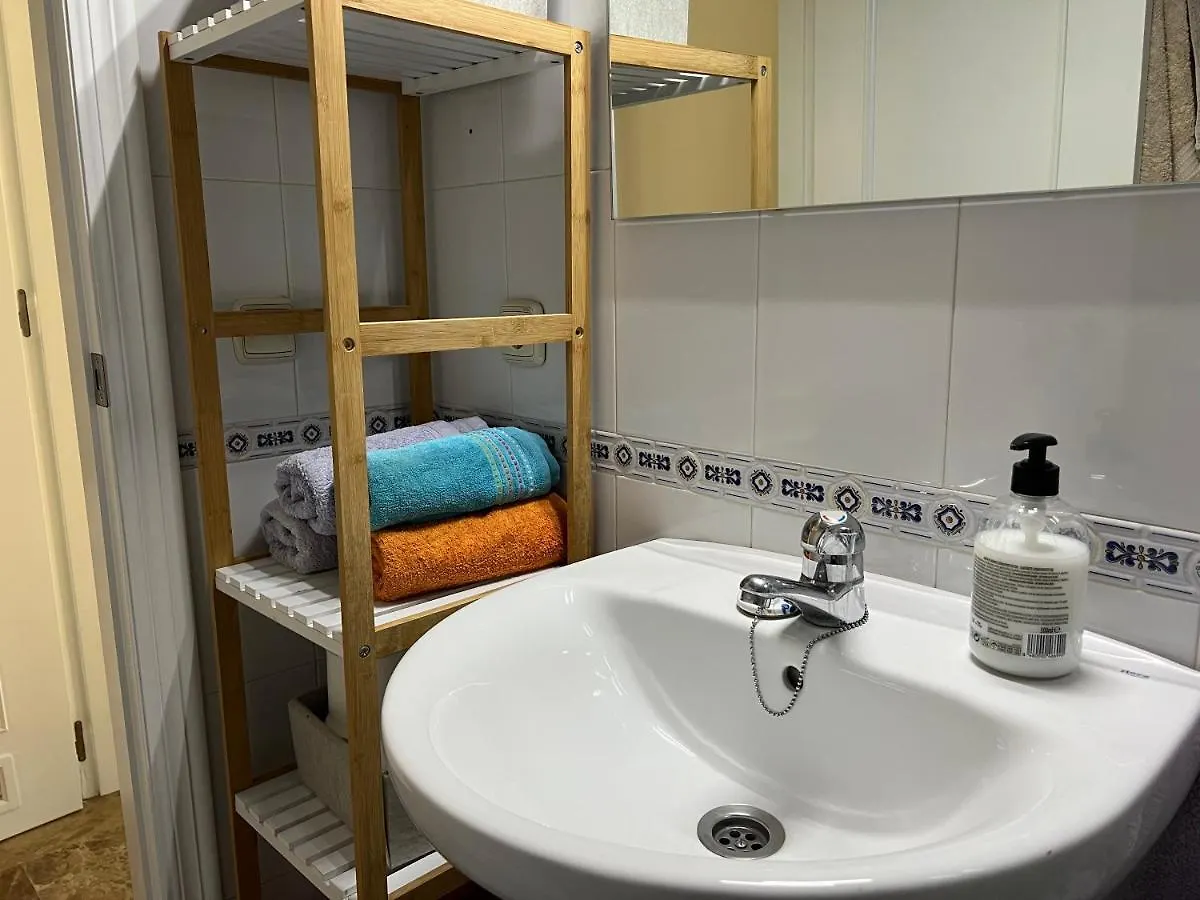 Apartamento La Calahorra Con Parking Gratuito Apartment Cordoba Spain
